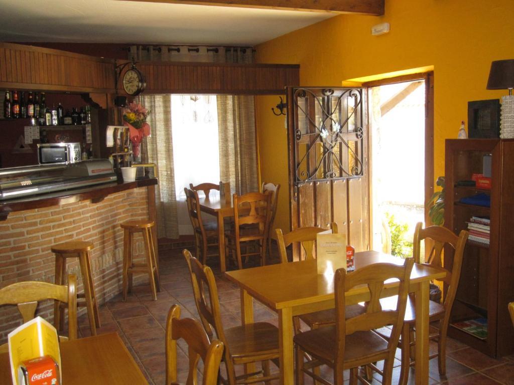 Hotel Rural La Dehesilla Barajas de Gredos ภายนอก รูปภาพ