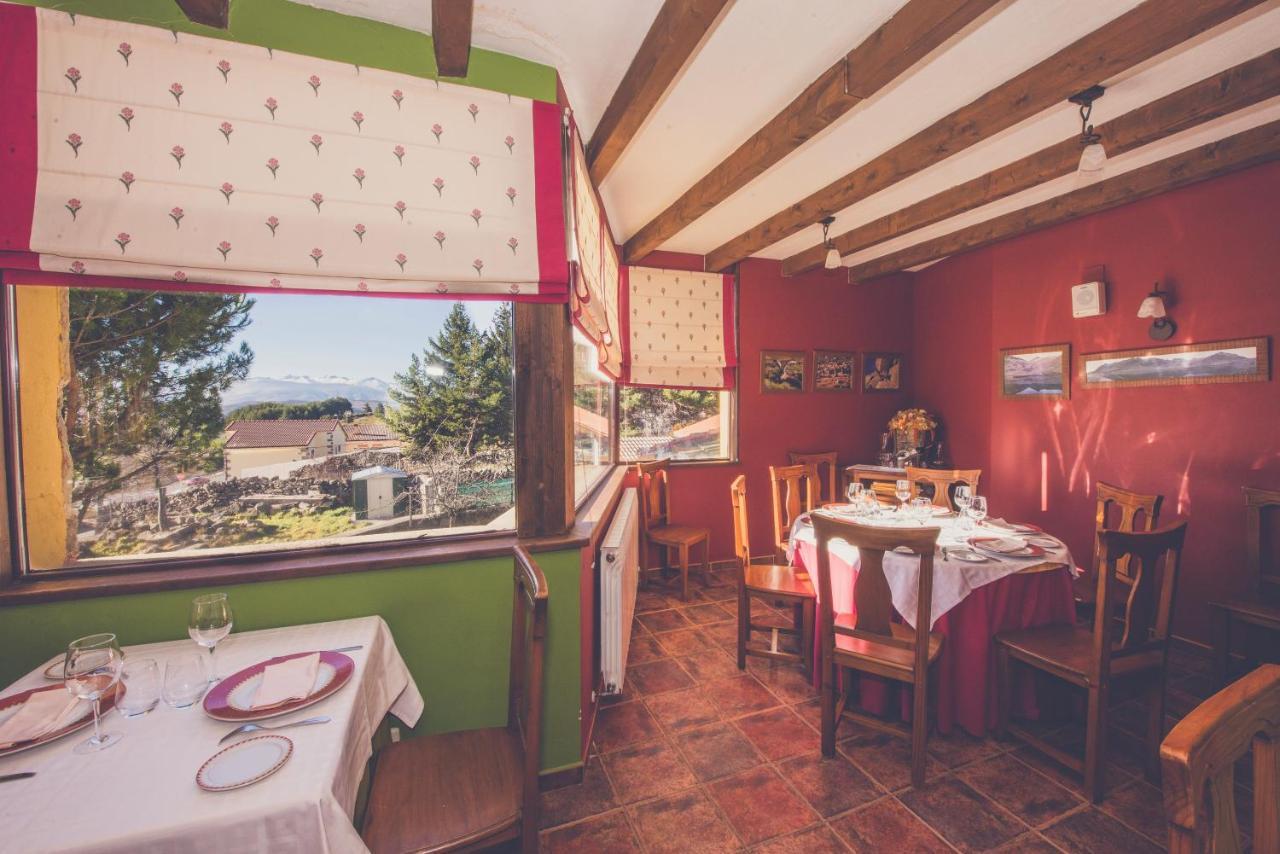 Hotel Rural La Dehesilla Barajas de Gredos ภายนอก รูปภาพ